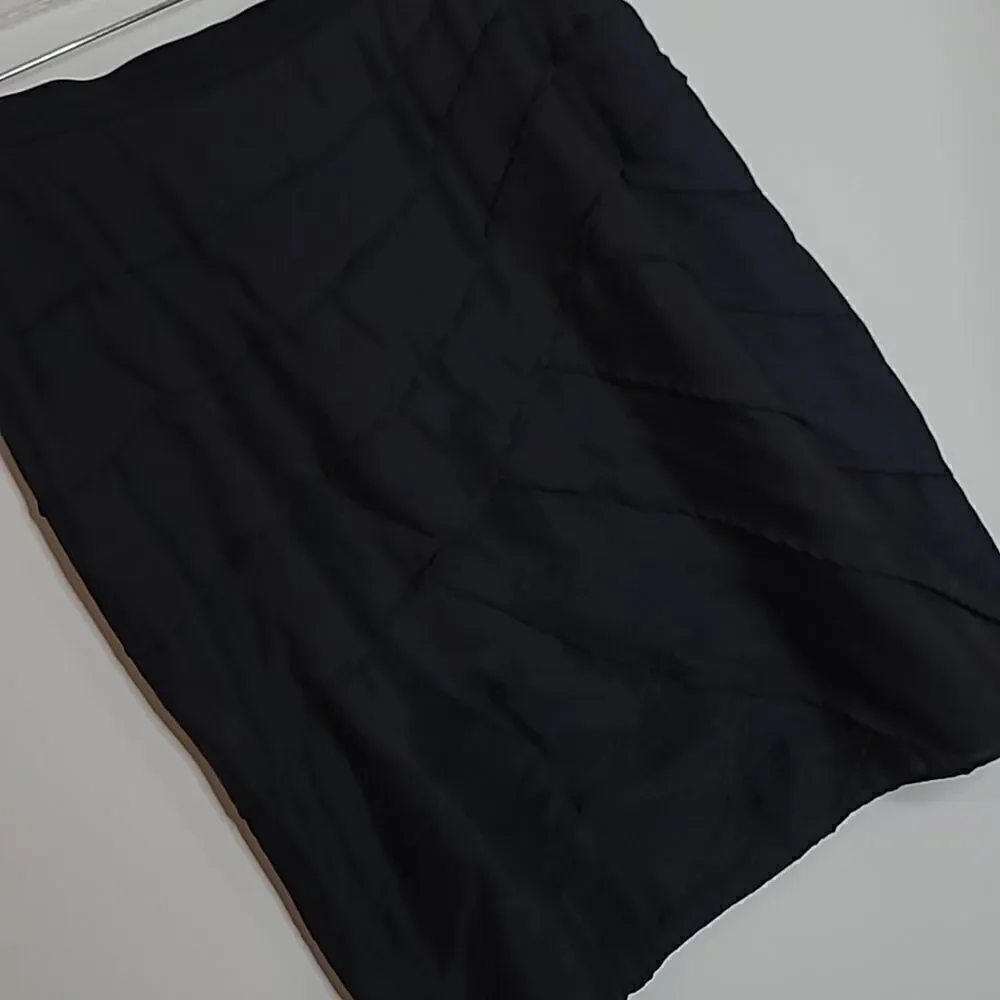 AK Anne Klein  sz 6 black midi skirt